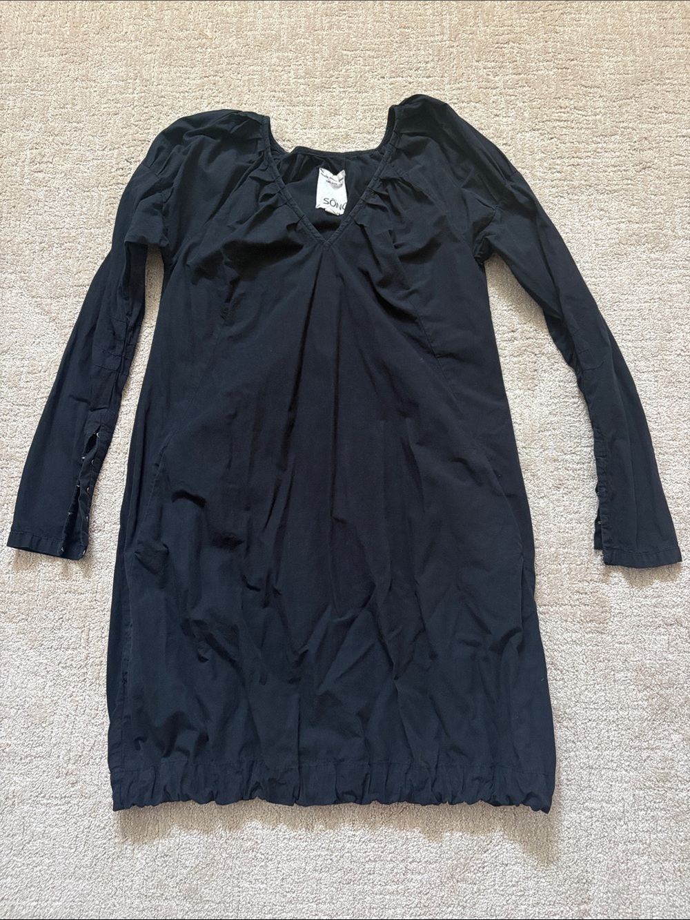 Black Long Sleeve V-Neck Dress by SONG  Womens medium. Cotton Fall Winter